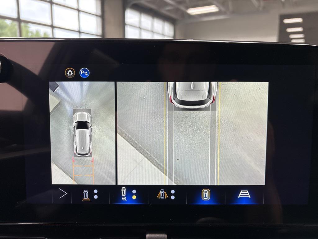 new 2026 Chevrolet Equinox car, priced at $32,490