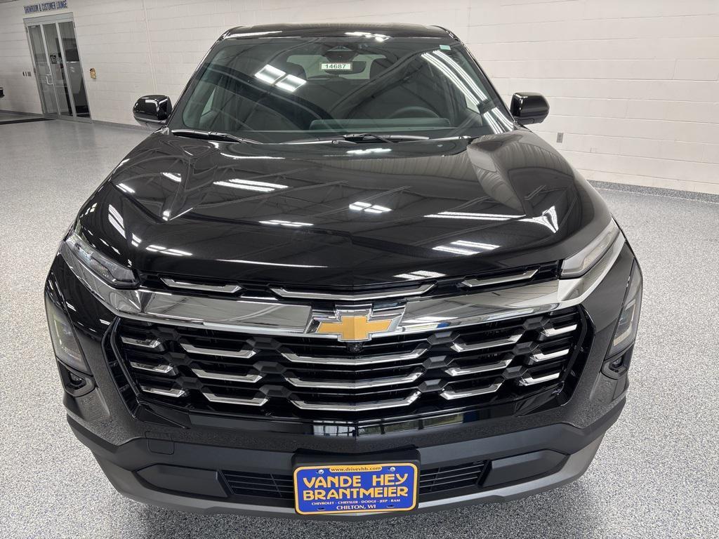 new 2026 Chevrolet Equinox car, priced at $32,490