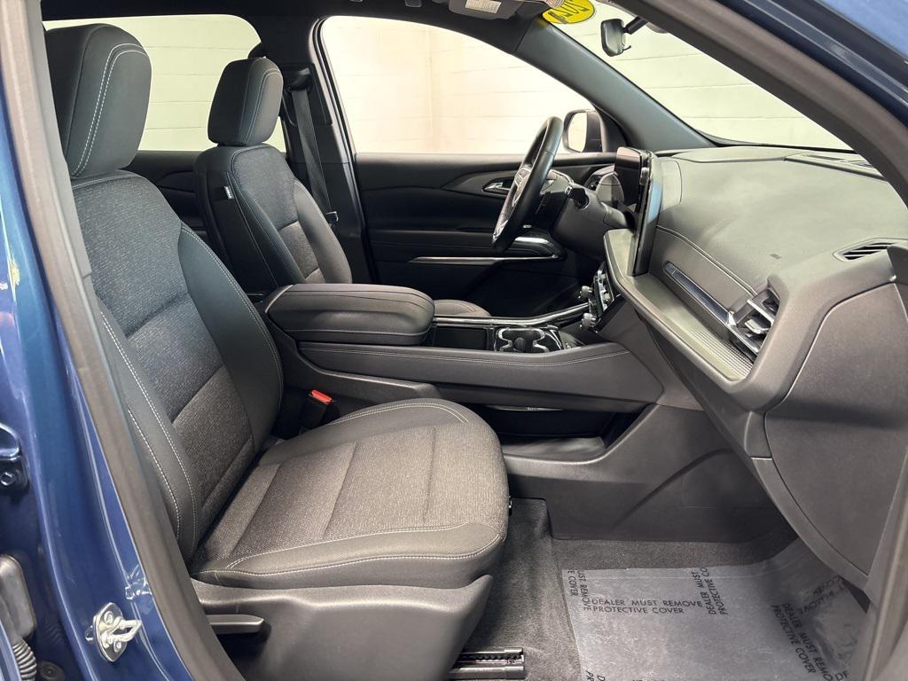 used 2025 Chevrolet Traverse car, priced at $36,991