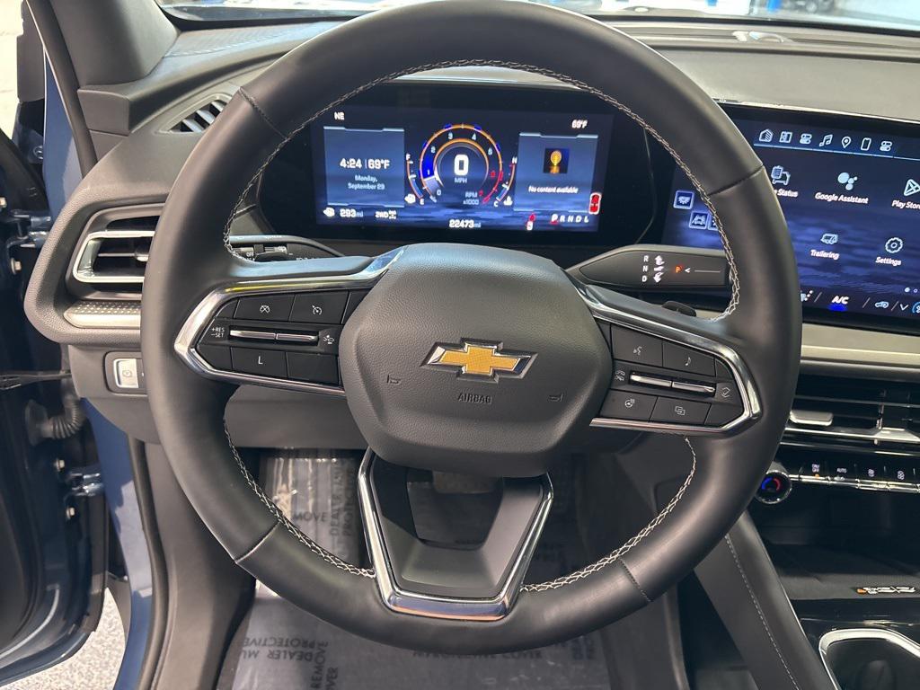 used 2025 Chevrolet Traverse car, priced at $36,991