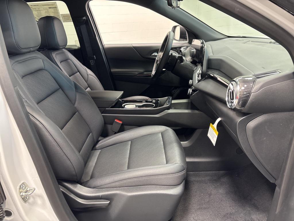 new 2026 Chevrolet Equinox car, priced at $34,985