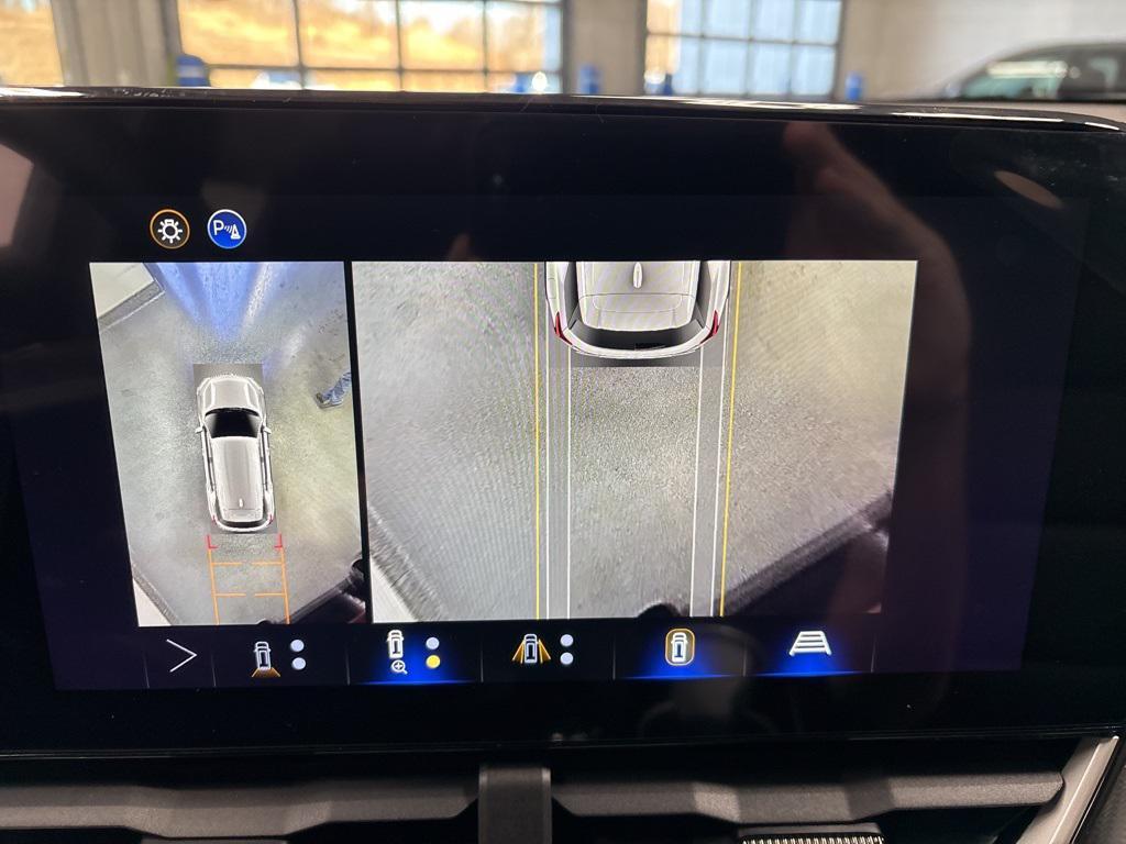 new 2026 Chevrolet Equinox car, priced at $34,985