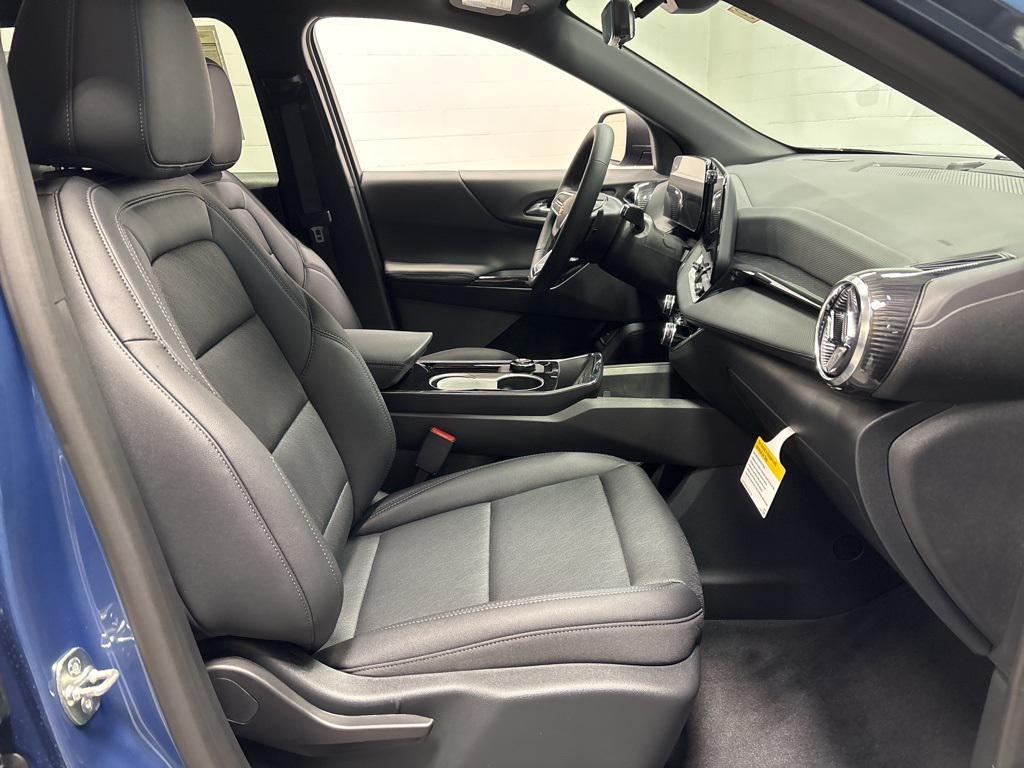 new 2026 Chevrolet Equinox car, priced at $33,990