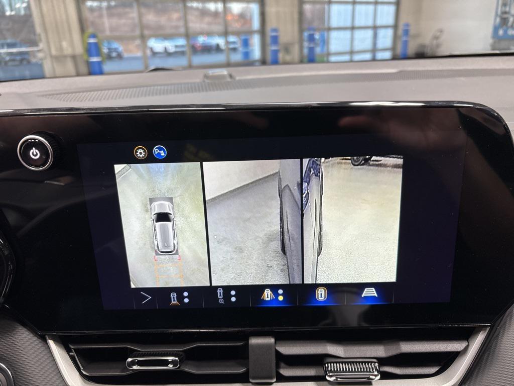 new 2026 Chevrolet Equinox car, priced at $33,990