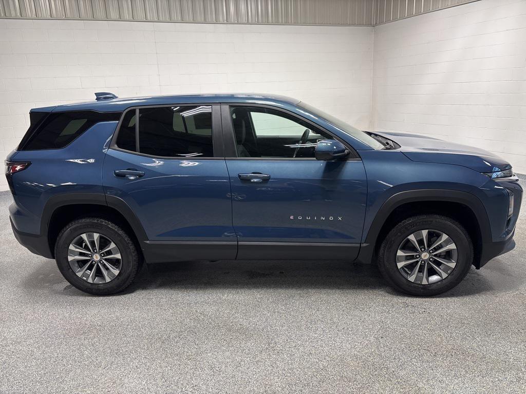 new 2026 Chevrolet Equinox car, priced at $33,990