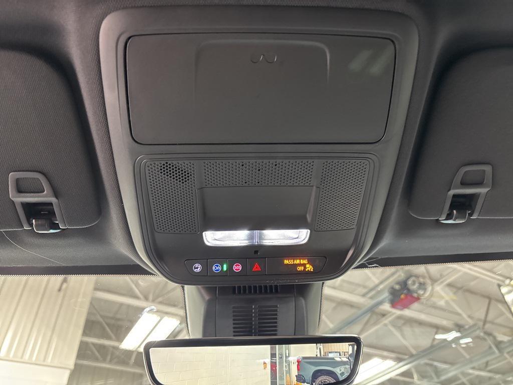 new 2026 Chevrolet Equinox car, priced at $33,990