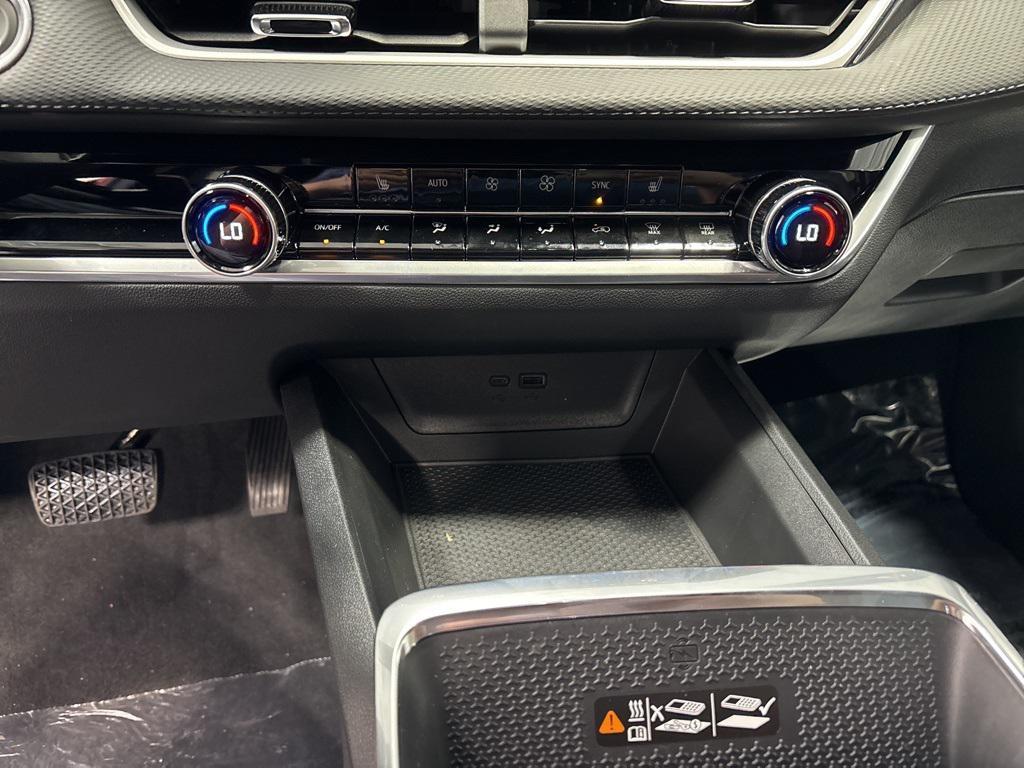 new 2026 Chevrolet Equinox car, priced at $33,540