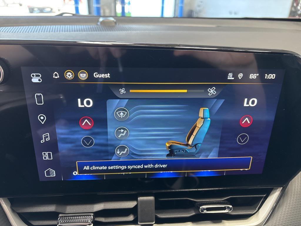 new 2026 Chevrolet Equinox car, priced at $33,540