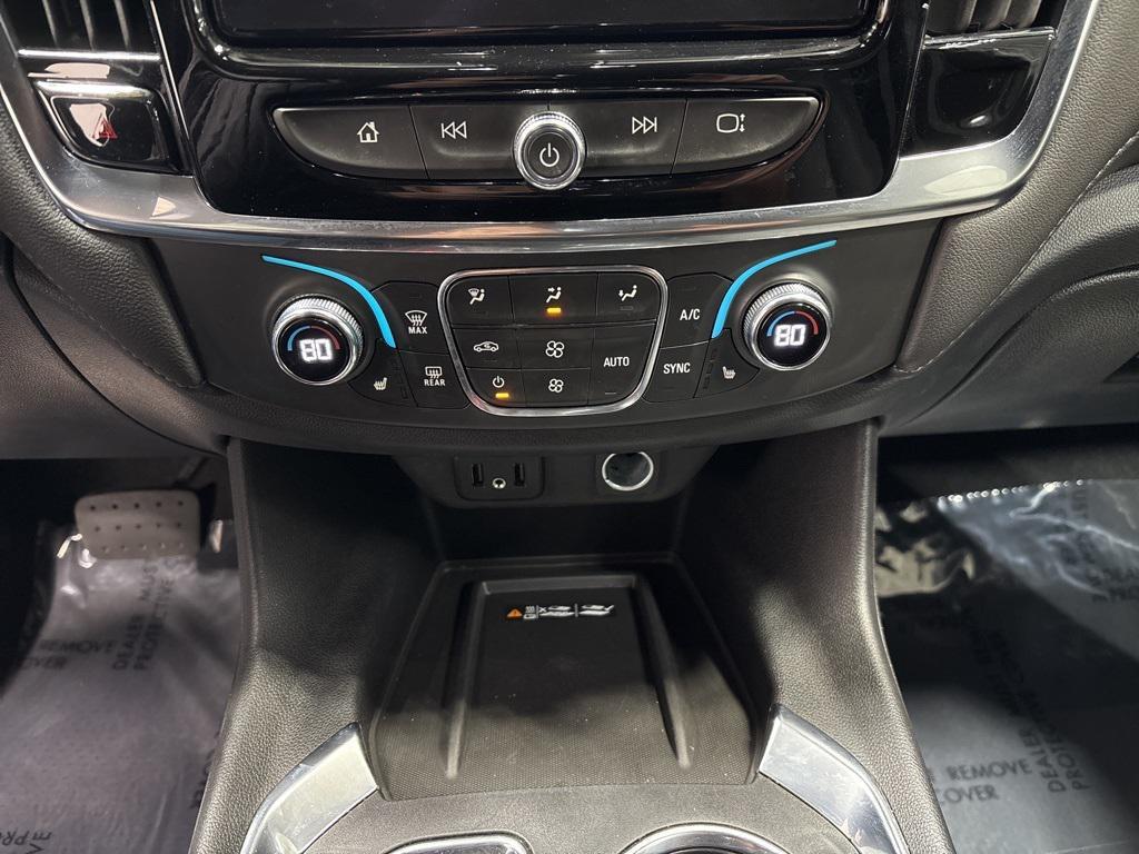 used 2023 Chevrolet Traverse car, priced at $33,399