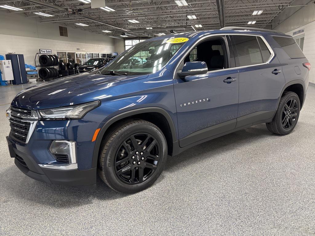 used 2023 Chevrolet Traverse car, priced at $33,399
