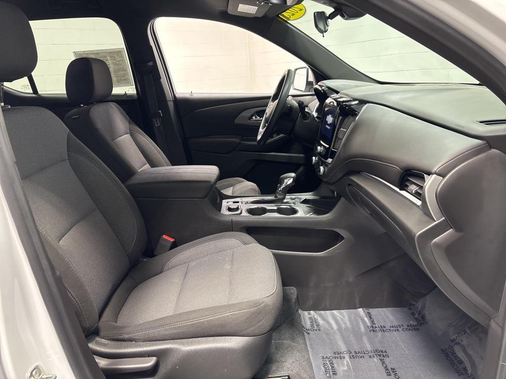 used 2023 Chevrolet Traverse car, priced at $33,999