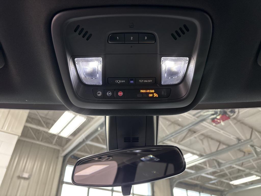 used 2023 Chevrolet Traverse car, priced at $33,999