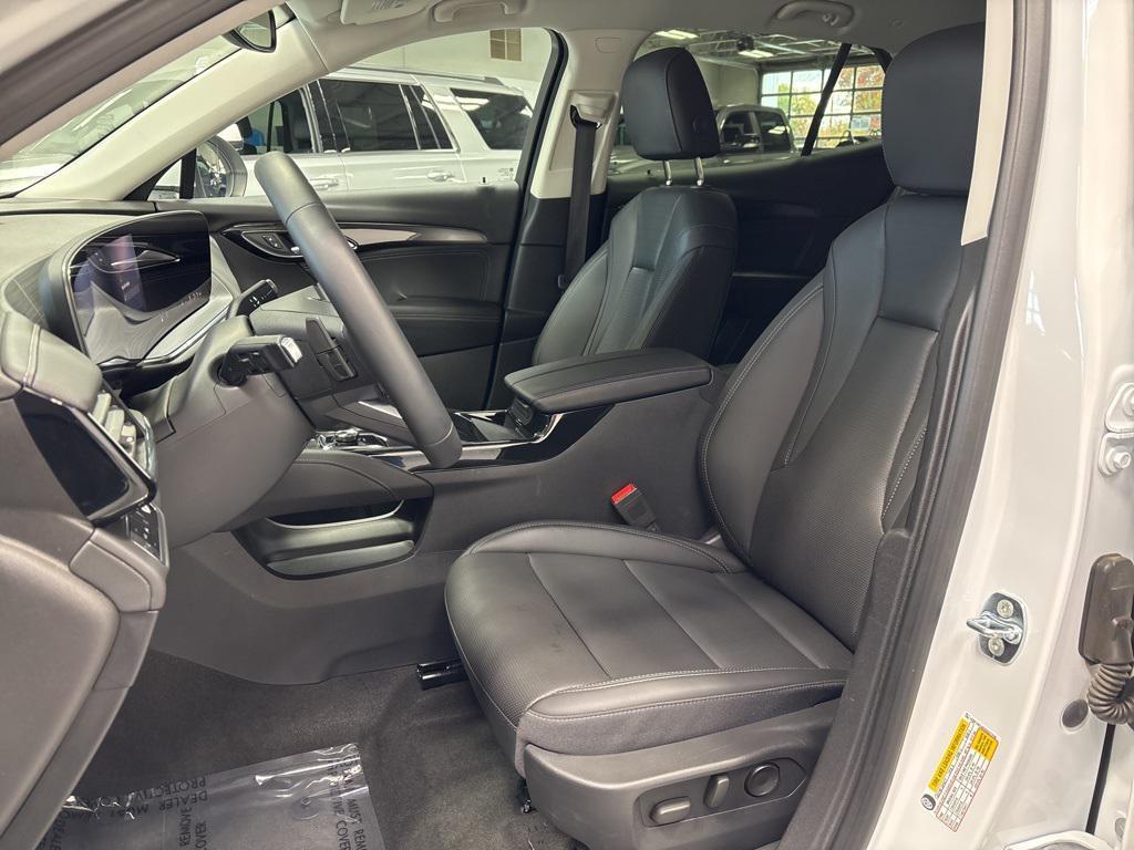 used 2025 Buick Envision car, priced at $29,599