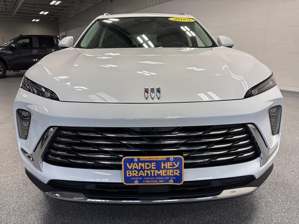 used 2025 Buick Envision car, priced at $29,599