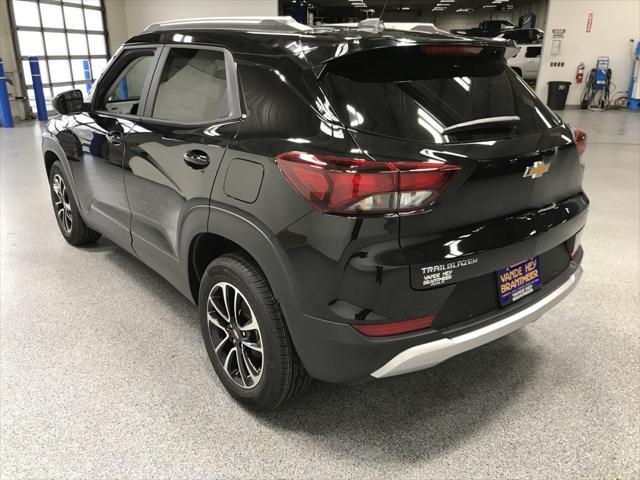 new 2025 Chevrolet TrailBlazer car, priced at $27,475