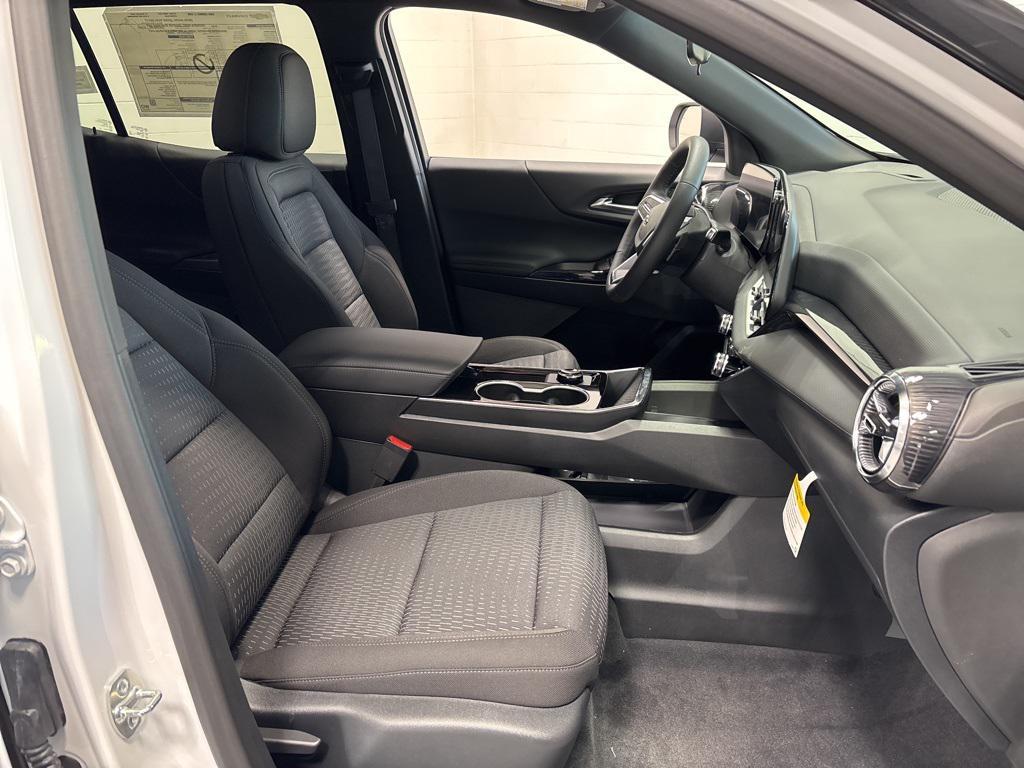 new 2026 Chevrolet Equinox car, priced at $32,535