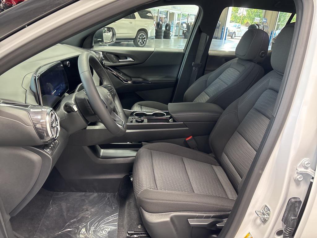 new 2026 Chevrolet Equinox car, priced at $32,535