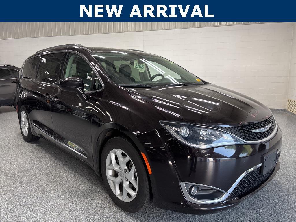 used 2017 Chrysler Pacifica car, priced at $18,999