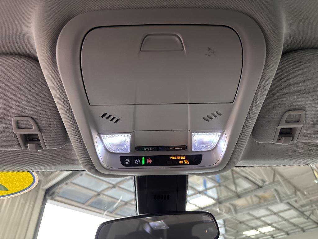 used 2021 Chevrolet Equinox car, priced at $17,779