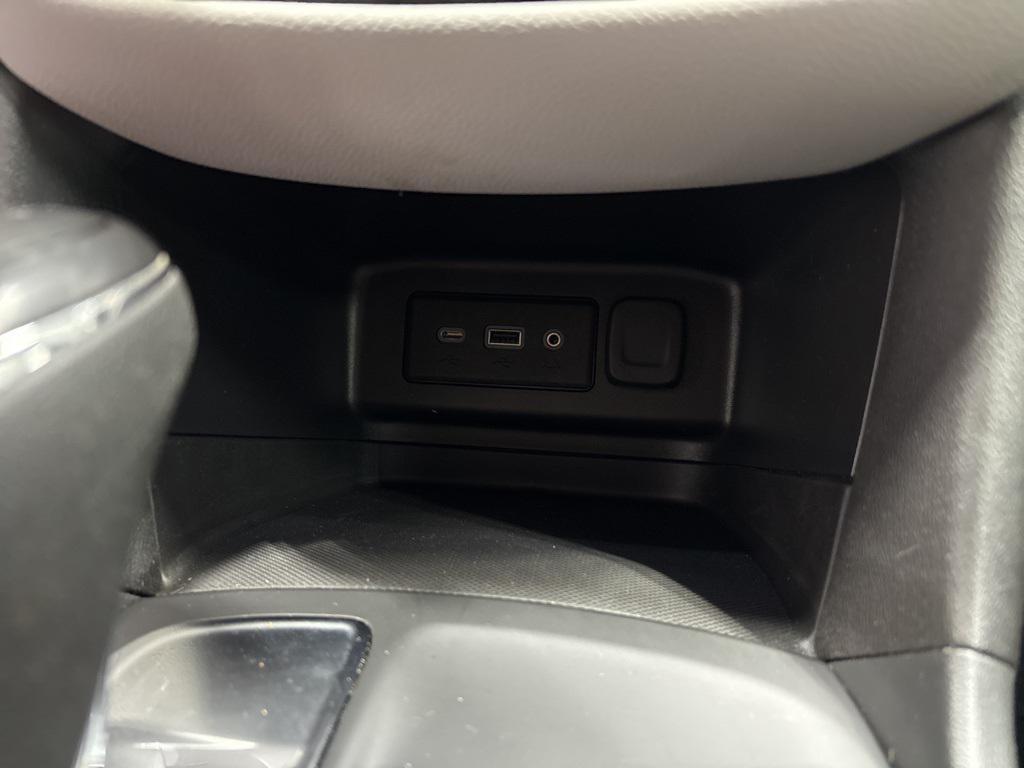 used 2021 Chevrolet Equinox car, priced at $17,779