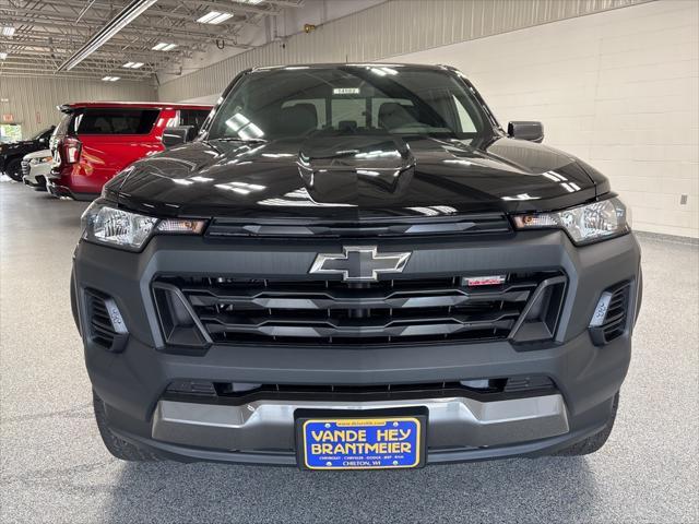 new 2025 Chevrolet Colorado car, priced at $44,495
