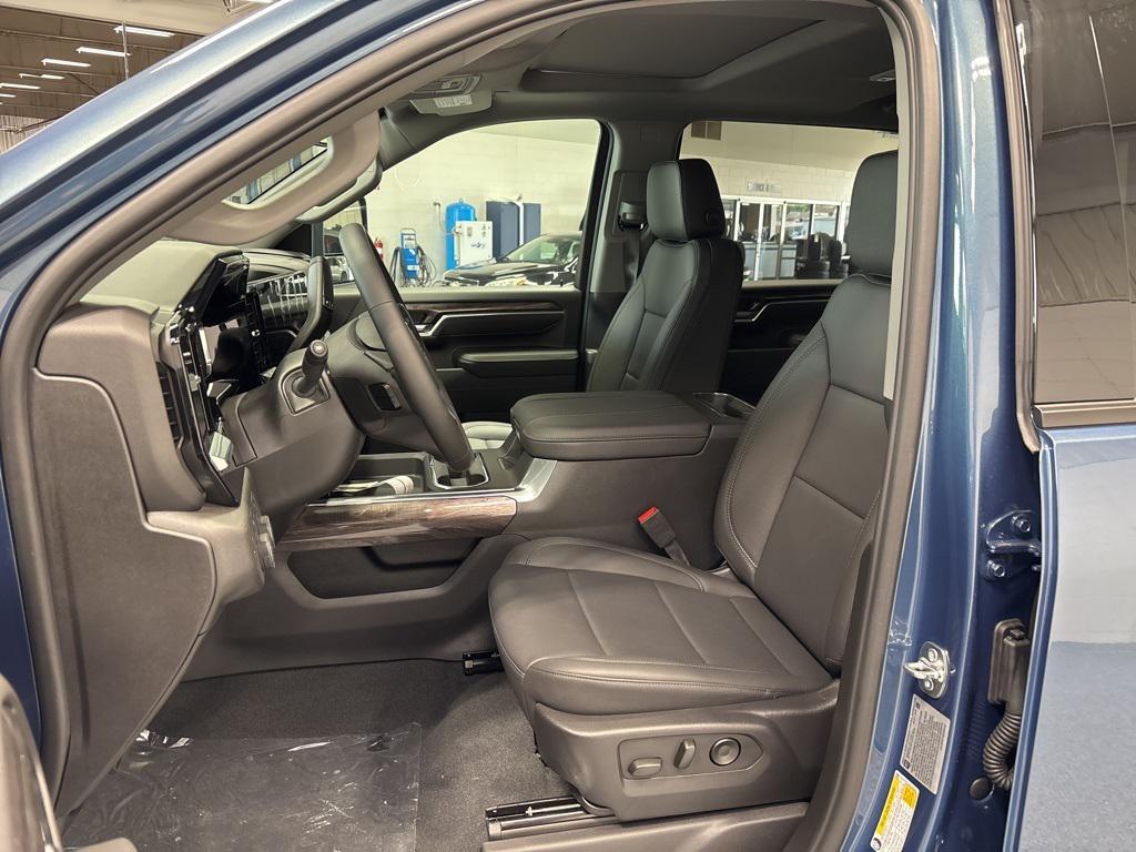 new 2025 Chevrolet Silverado 2500 car, priced at $76,880