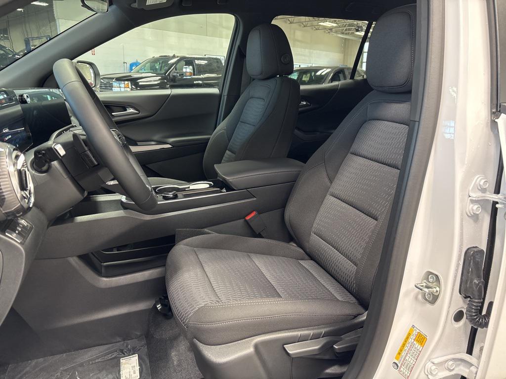 new 2026 Chevrolet Equinox car, priced at $32,935