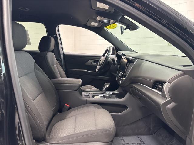 used 2022 Chevrolet Traverse car, priced at $32,999