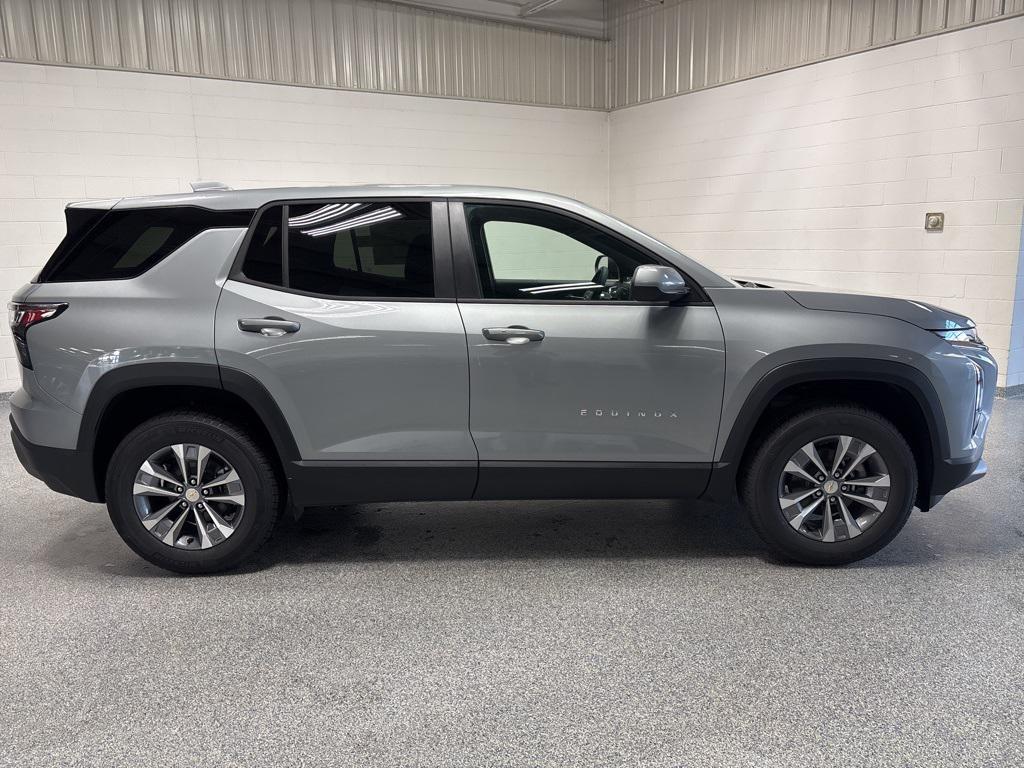 new 2026 Chevrolet Equinox car, priced at $31,995