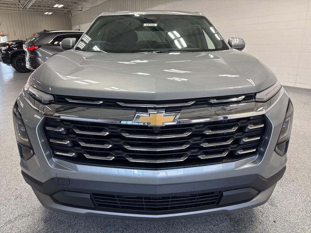 new 2026 Chevrolet Equinox car, priced at $31,995