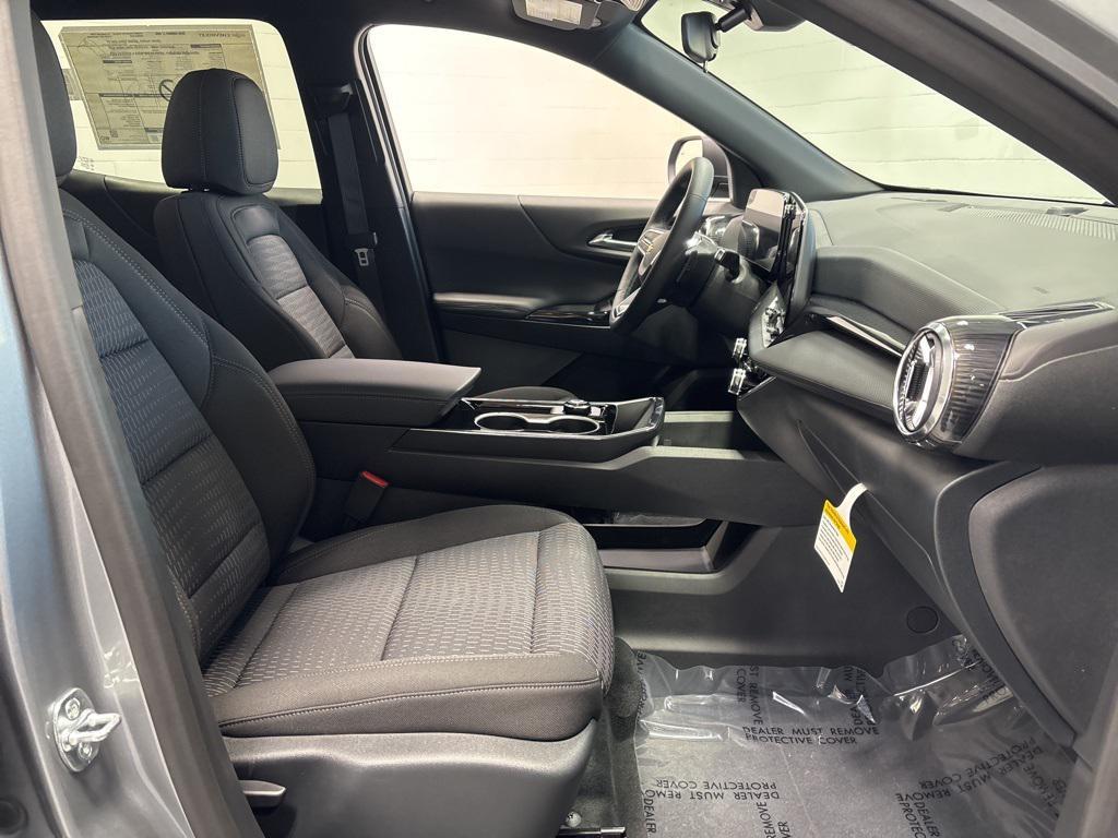 new 2026 Chevrolet Equinox car, priced at $31,995