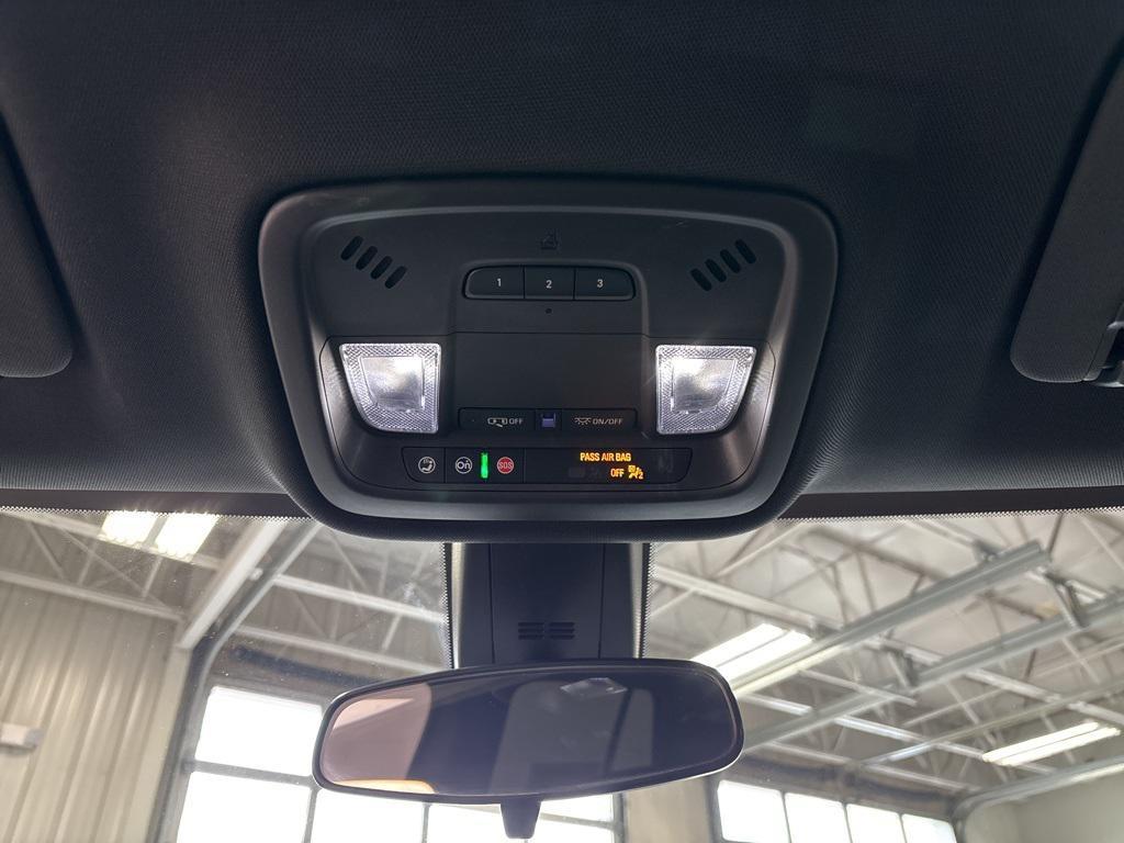 used 2023 Chevrolet Traverse car, priced at $32,991