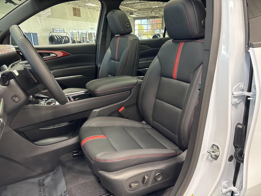 new 2026 Chevrolet Traverse car, priced at $57,790