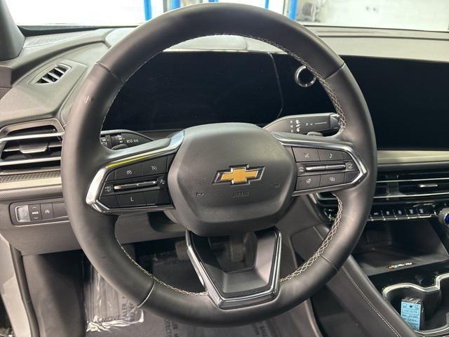 used 2025 Chevrolet Traverse car, priced at $32,699