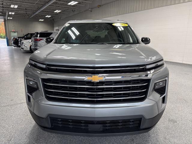 used 2025 Chevrolet Traverse car, priced at $32,699