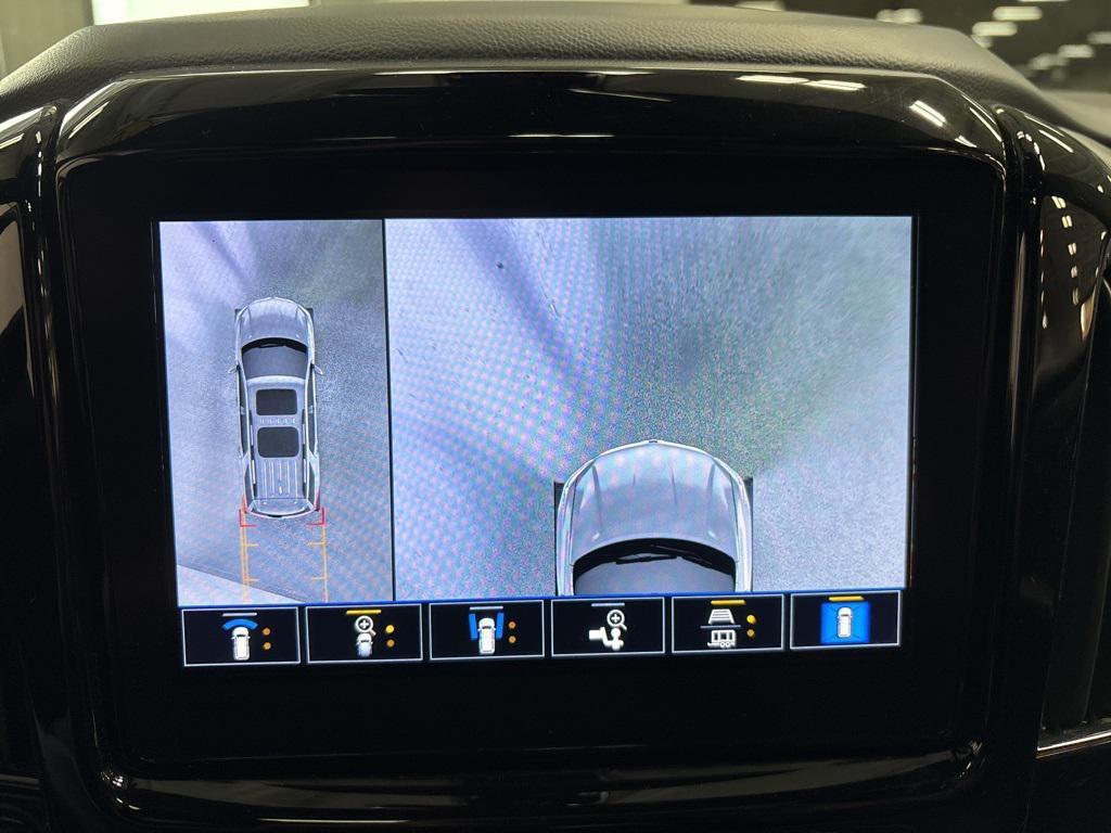 used 2023 Chevrolet Traverse car, priced at $34,450