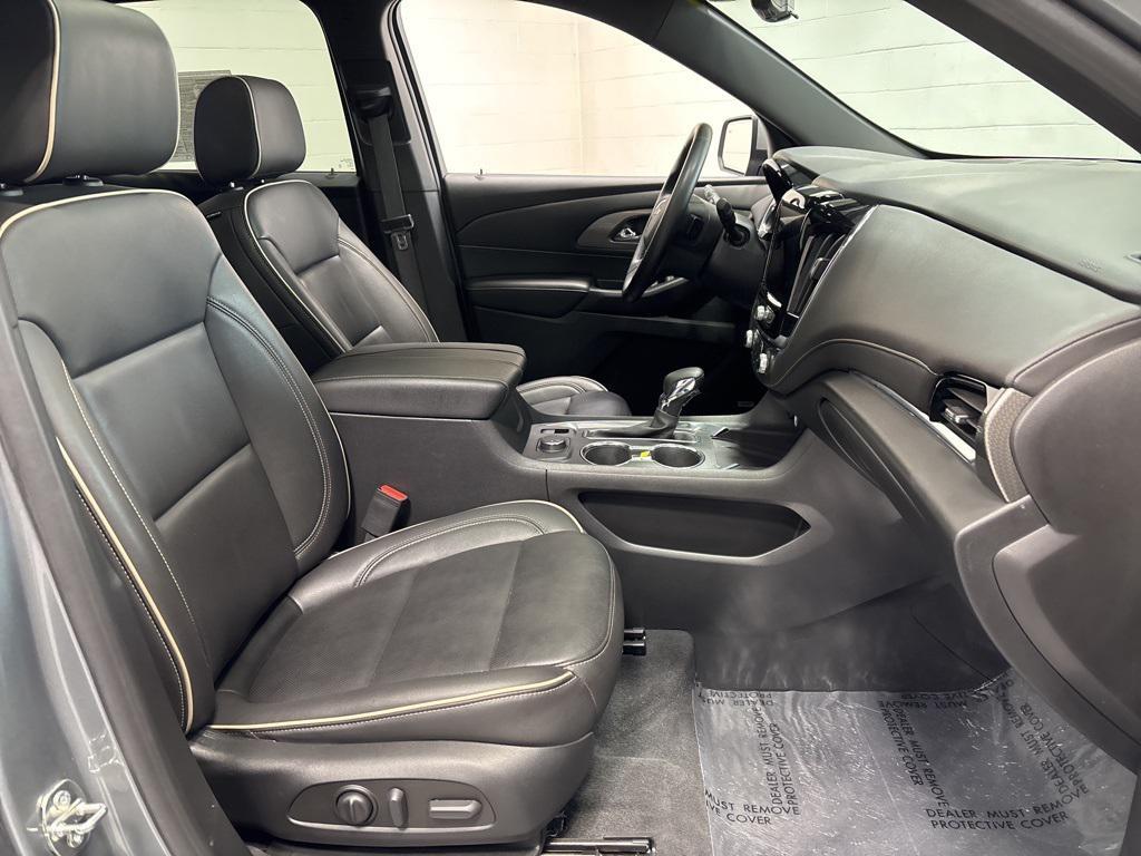 used 2023 Chevrolet Traverse car, priced at $34,450