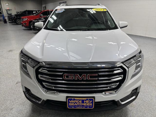 used 2024 GMC Terrain car, priced at $30,991