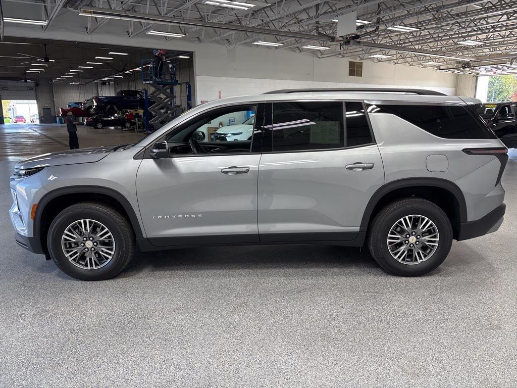 used 2025 Chevrolet Traverse car, priced at $35,349