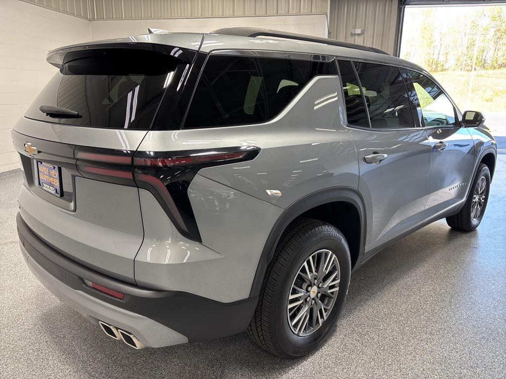 used 2025 Chevrolet Traverse car, priced at $35,349