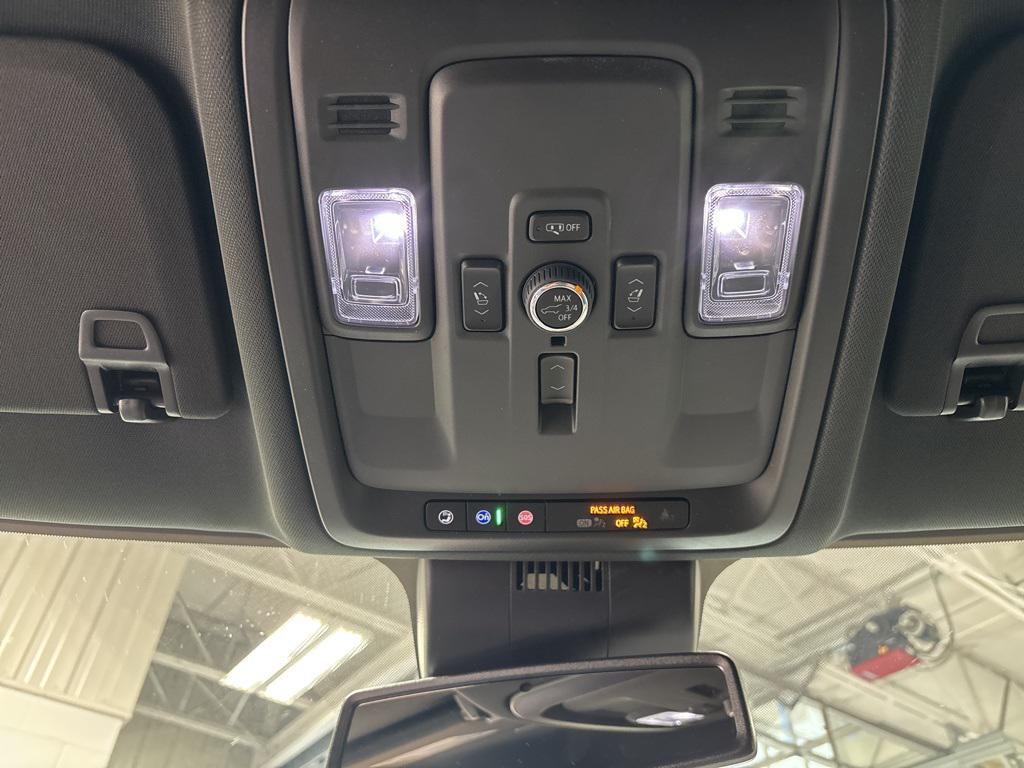new 2025 Chevrolet Suburban car, priced at $75,220