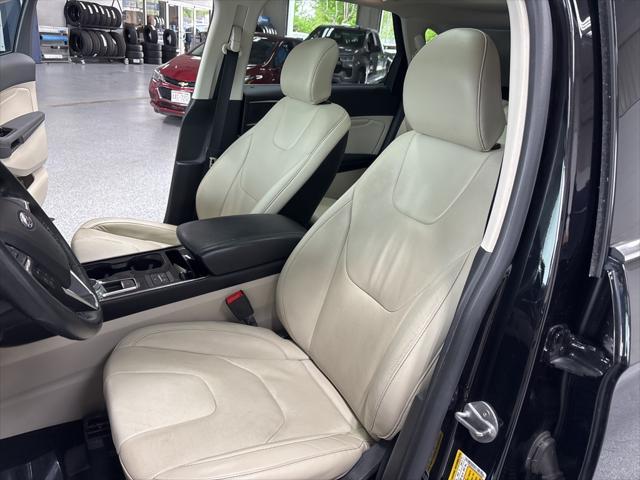 used 2019 Ford Edge car, priced at $14,399