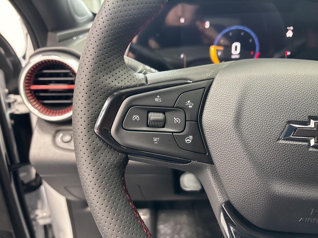 new 2025 Chevrolet Trax car, priced at $25,940