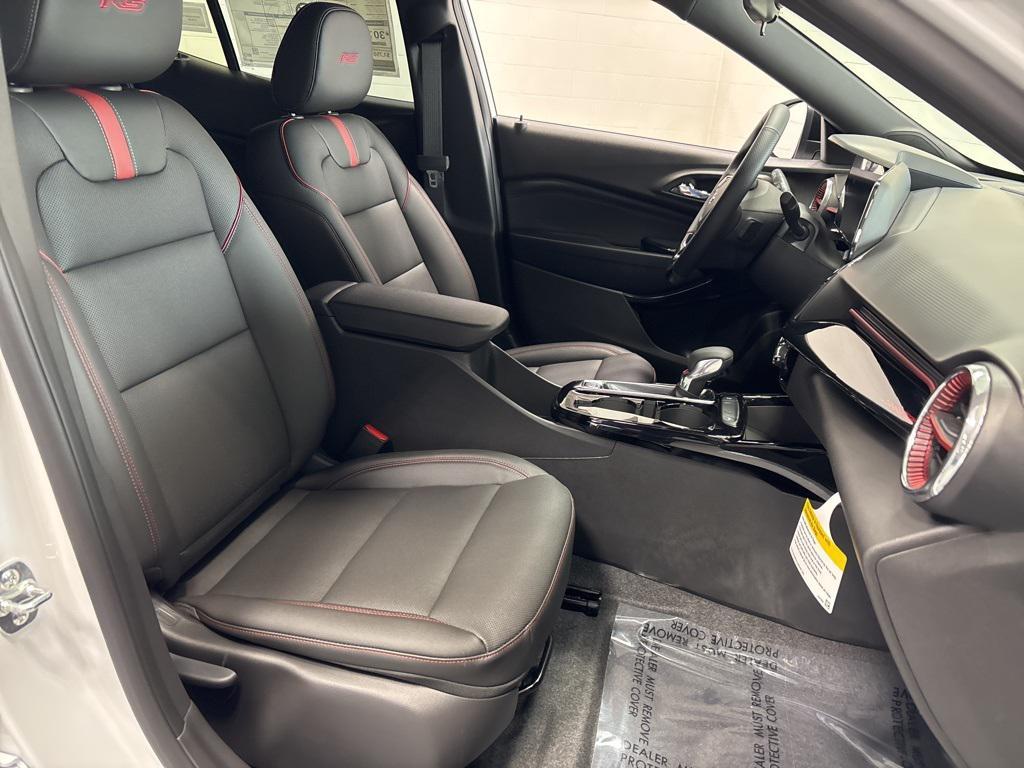 new 2025 Chevrolet Trax car, priced at $25,940