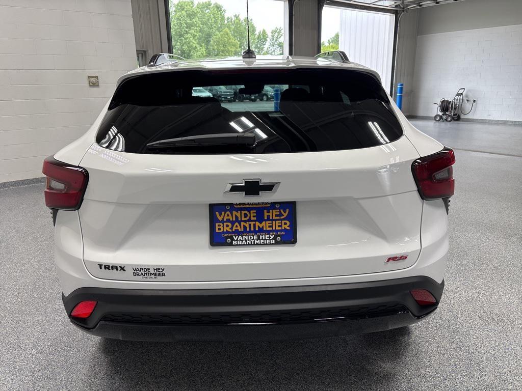 new 2025 Chevrolet Trax car, priced at $25,940