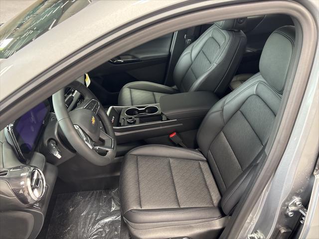 new 2026 Chevrolet Equinox car, priced at $33,990
