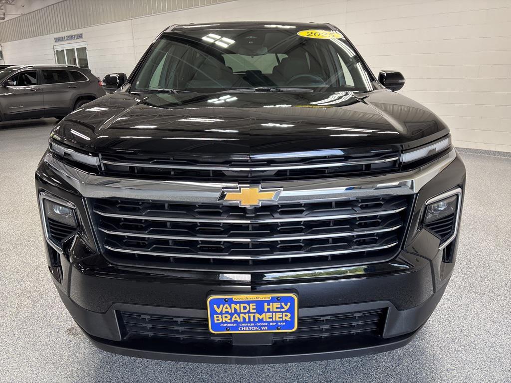 used 2025 Chevrolet Traverse car, priced at $34,449