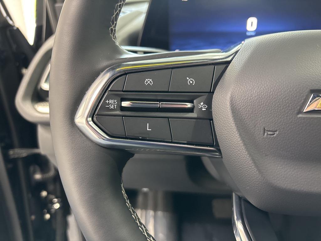 used 2025 Chevrolet Traverse car, priced at $34,449