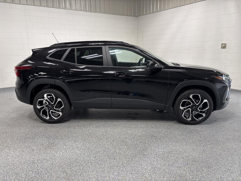 new 2025 Chevrolet Trax car, priced at $25,985