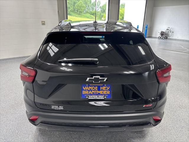 new 2025 Chevrolet Trax car, priced at $27,085